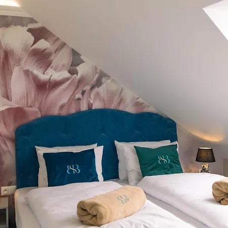 Boulevard Boutique *