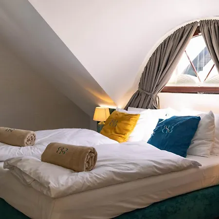 Boulevard Boutique *