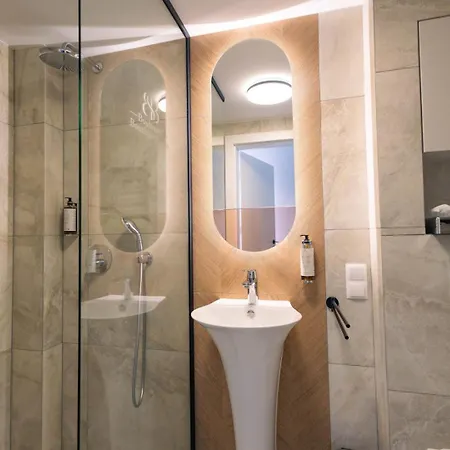 Boulevard Boutique *