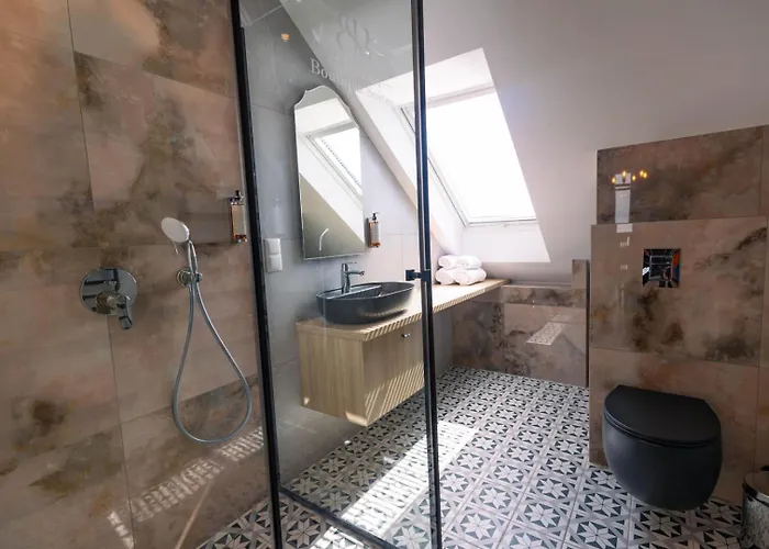 Boulevard Boutique *